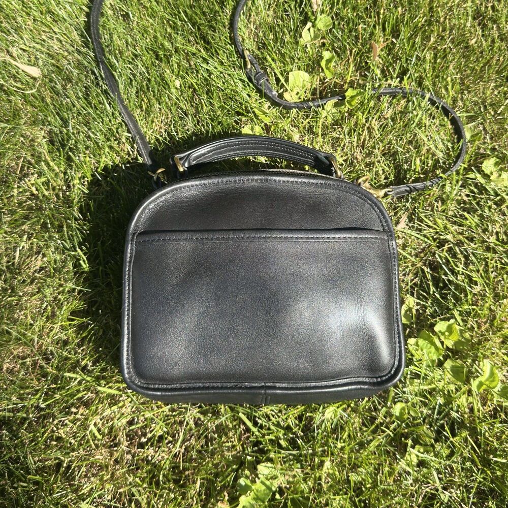 Vintage Coach Lunch Box Zip Bag Black Leather 9991 Crossbody Strap